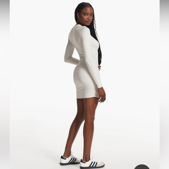 Long Sleeve Halo Essential Dress in Salt Heather Size Small - Picture 3 of 4